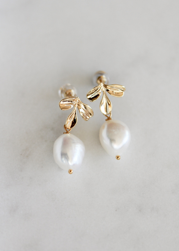 Seychelles Pearl Earrings 1.jpg