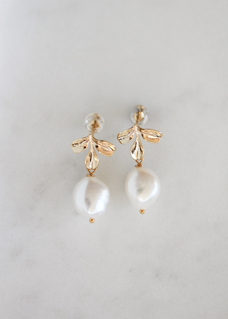 Seychelles Pearl Earrings 3.jpg