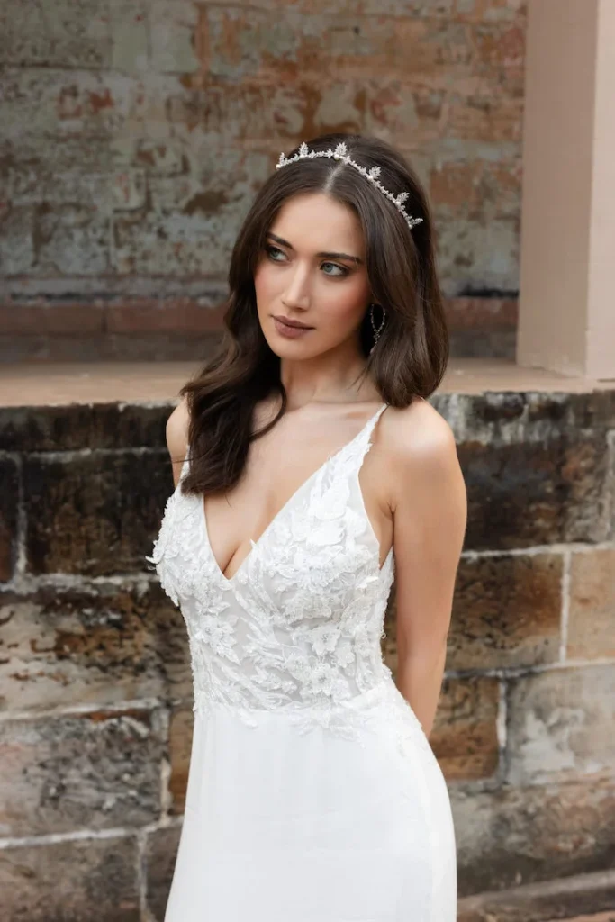 Leila Delicate Pearl Tiara 1