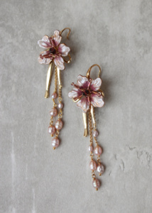 Aria Mauve Pearl Earrings 1