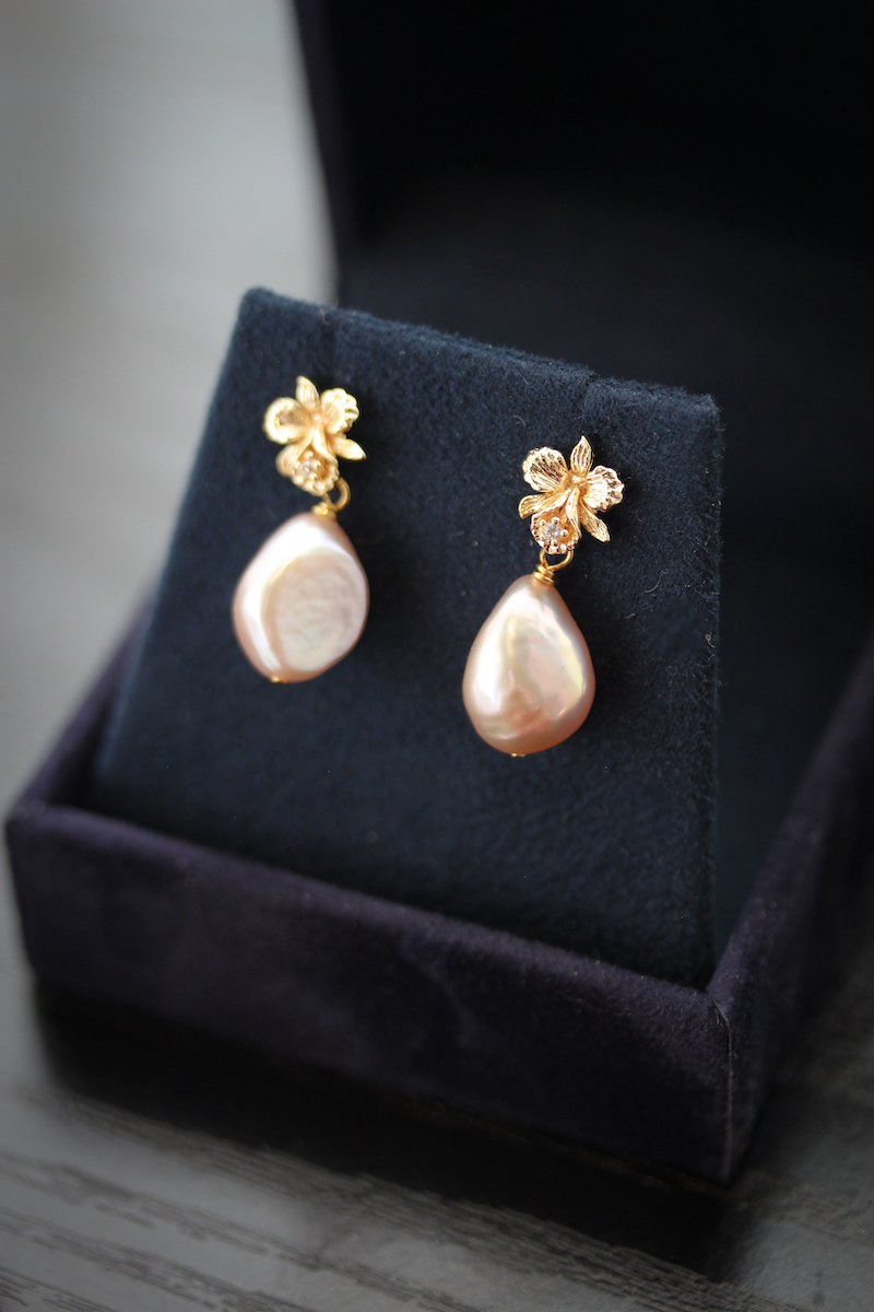 Bianca Mauve Pearl Earrings 1