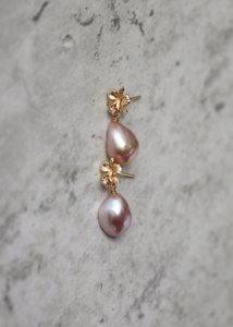 Bianca Mauve Pearl Earrings 3