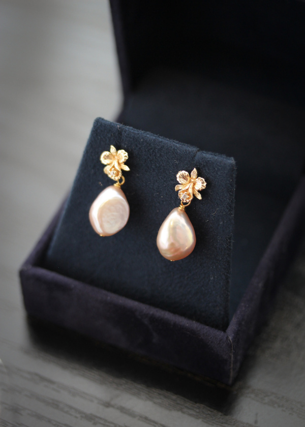 Bianca Mauve Pearl Earrings