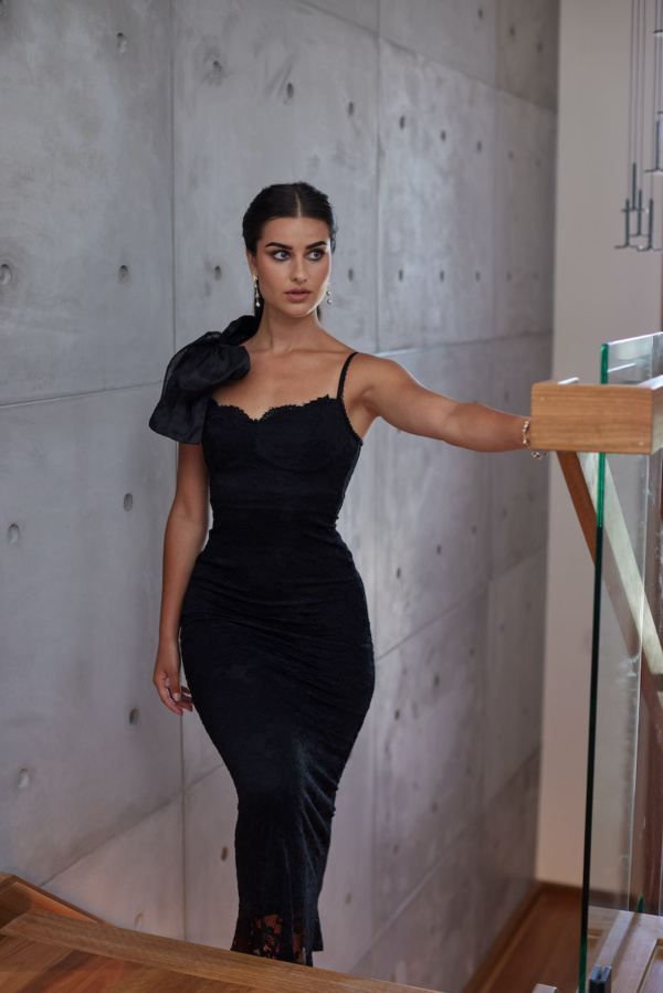 Grande Oversized Silk Bow 6