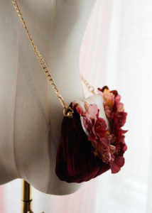 Lionheart Embellished Clutch With Chain 6