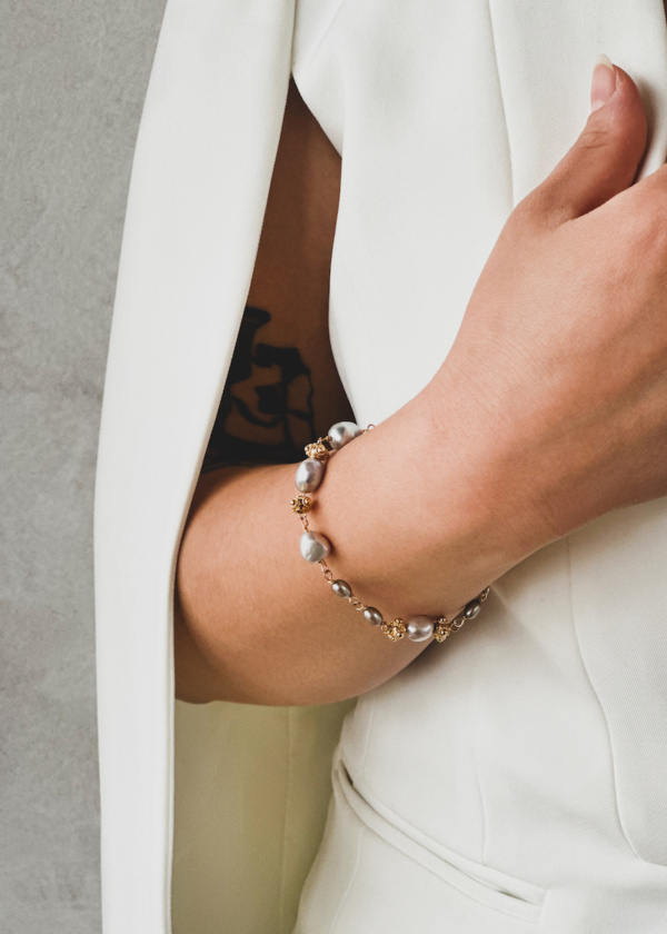 Plato Delicate Pearl Bracelet 1