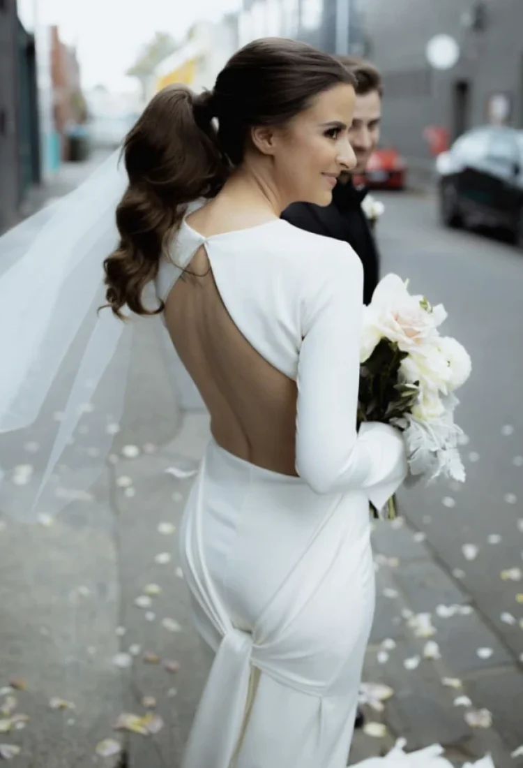 2 Bride Ambar Wears The Audrey Veil At 300cm 3 819x1024