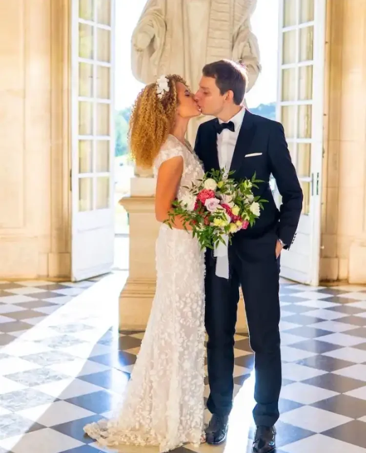 42 Bride Nay Wore Bespoke Odessa Cape And Madame Hair Comb 7 750x938
