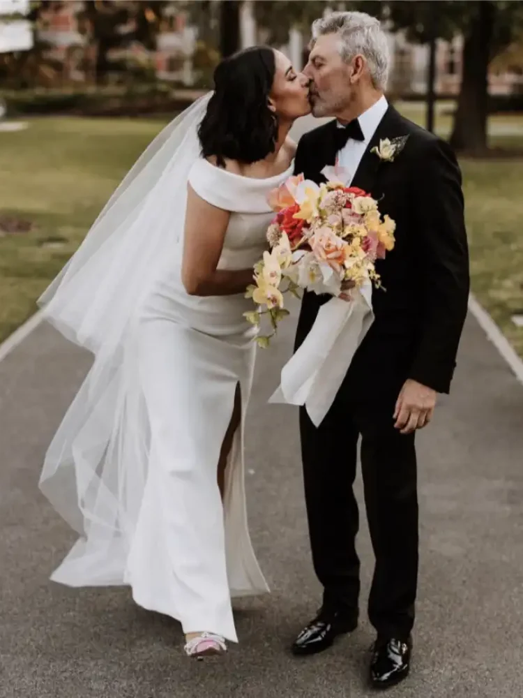 66 Bride Greschen Wears Rosella Veil 3 819x1024