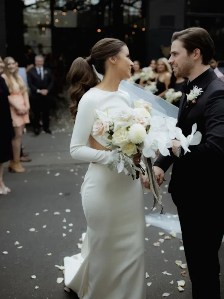 7 Bride Ambar Wears The Audrey Veil At 300cm 2 817x1024