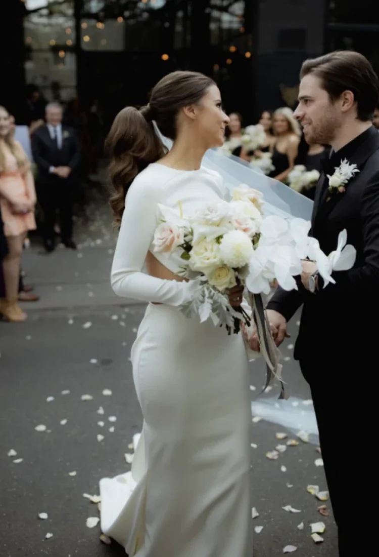 7 Bride Ambar Wears The Audrey Veil At 300cm 2 817x1024