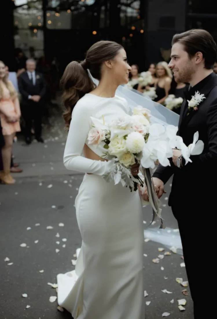 7 Bride Ambar Wears The Audrey Veil At 300cm 2 817x1024