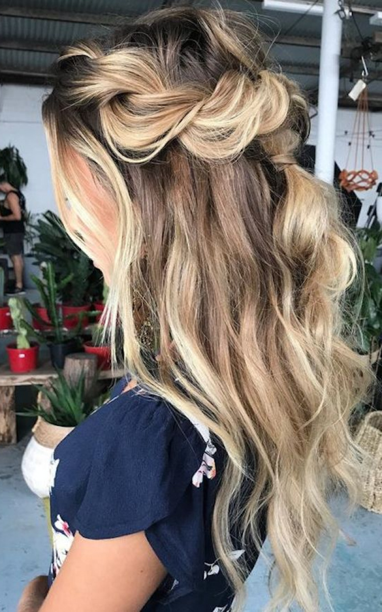 Beautiful Bridesmaids Hairstyles Half Up Half Down 12