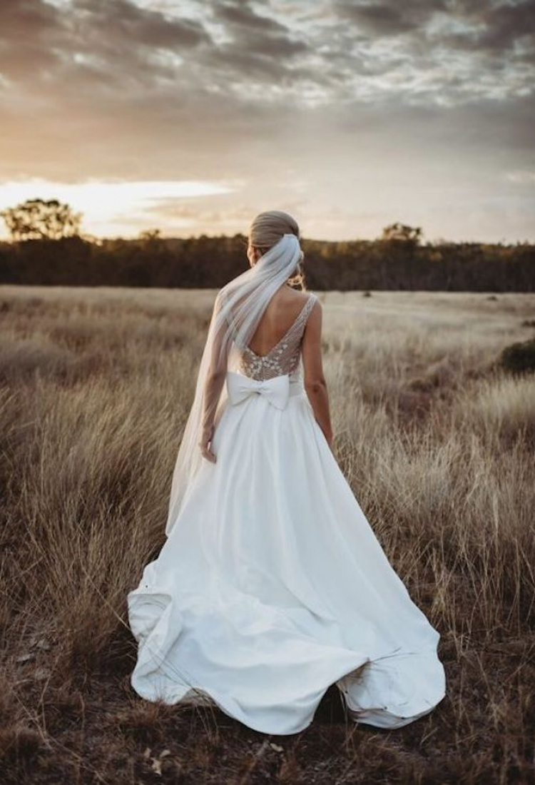 Bow Wedding Dress With Long Veil 1