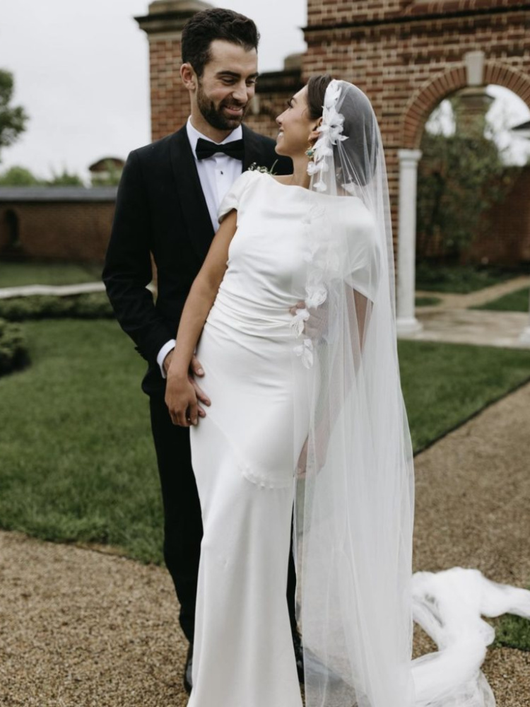 Bride Alexa Wears The Carmen Veil 6 826x1024