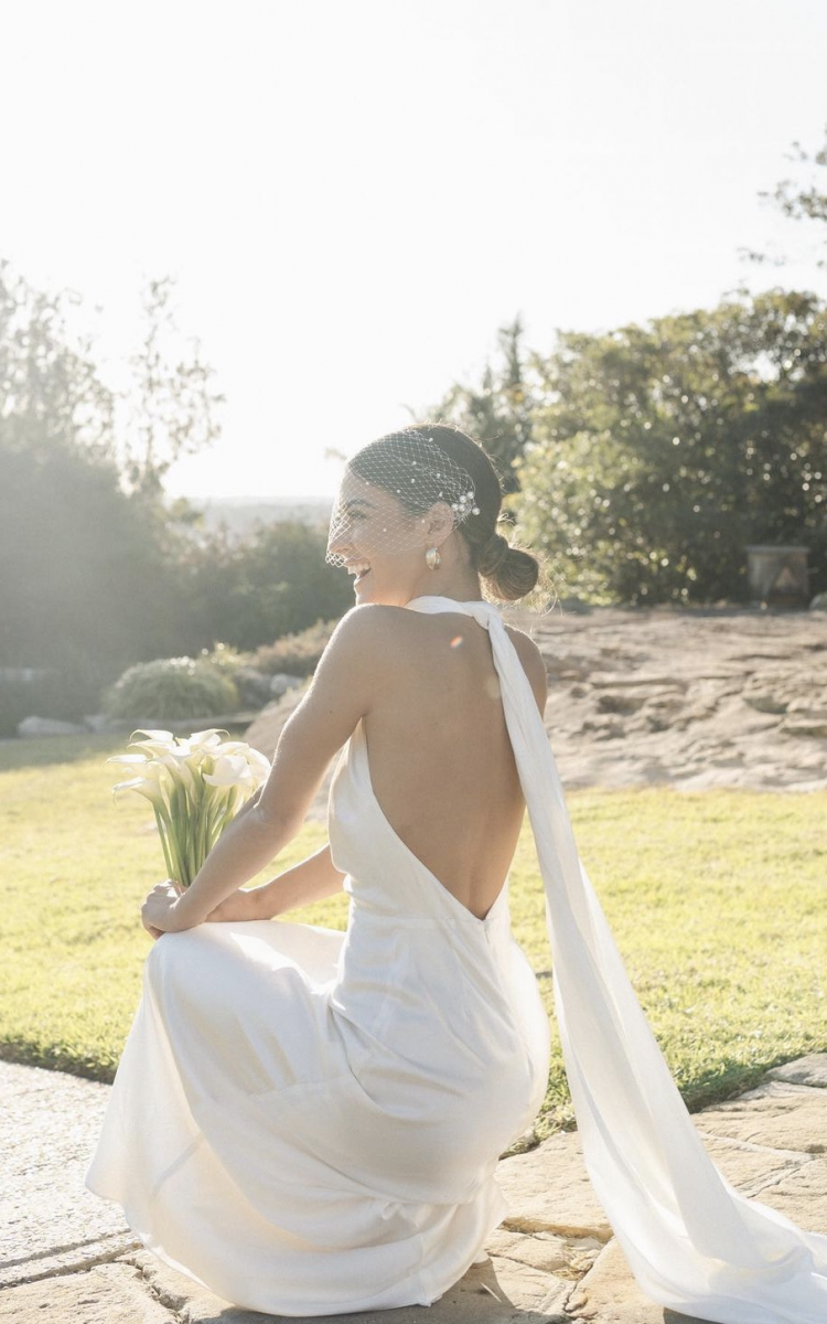 Bride Ashleigh Wears Parker Veil With Pearls 1