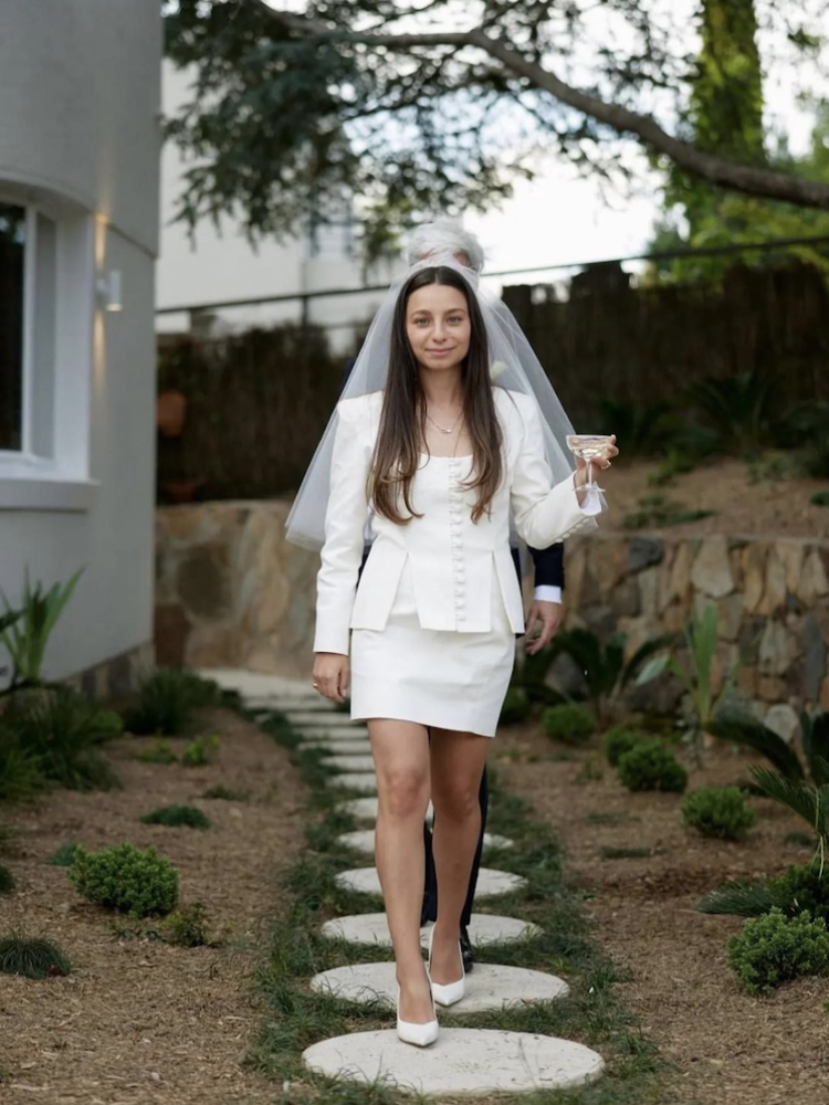 Bride Eleni Wears Custom Short Veil 3