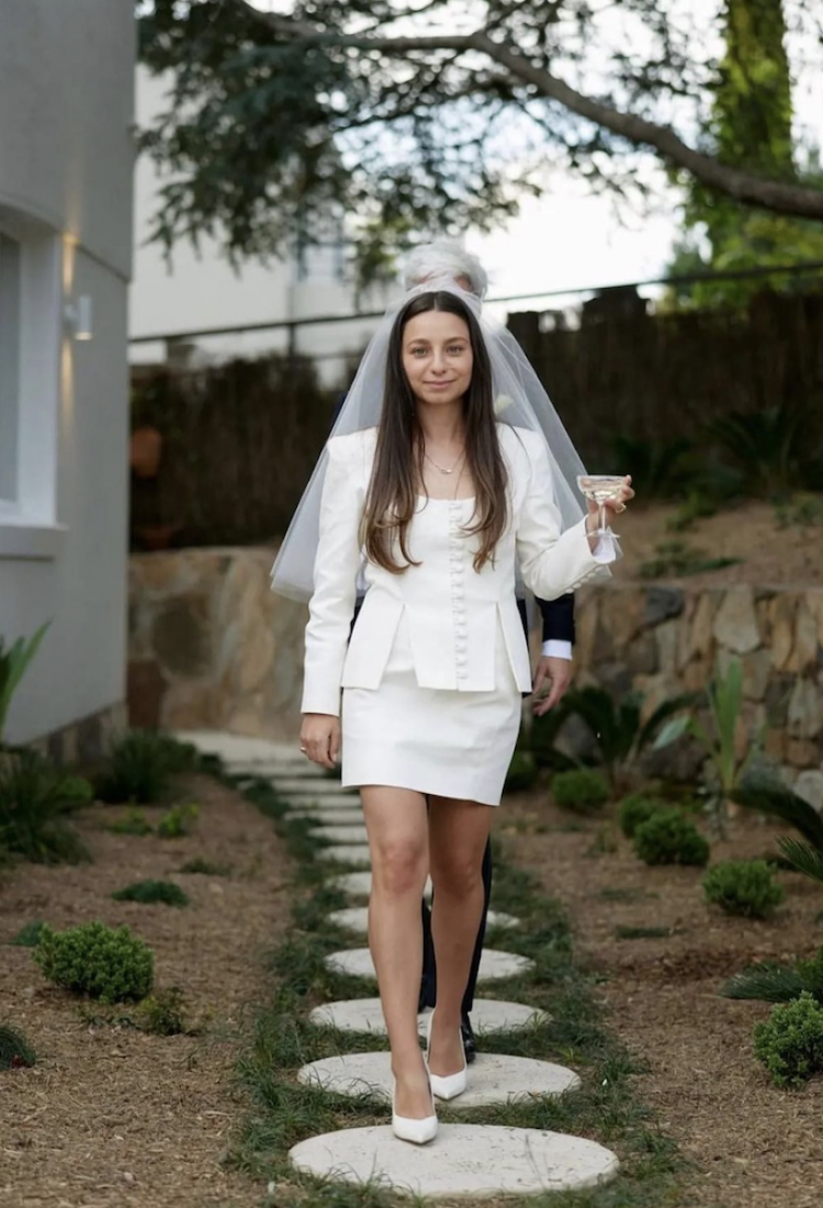 Bride Eleni Wears Custom Short Veil 3