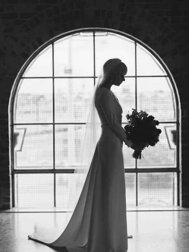 Bride Emma Wearing Wynter Veil On Headband 2 600x900