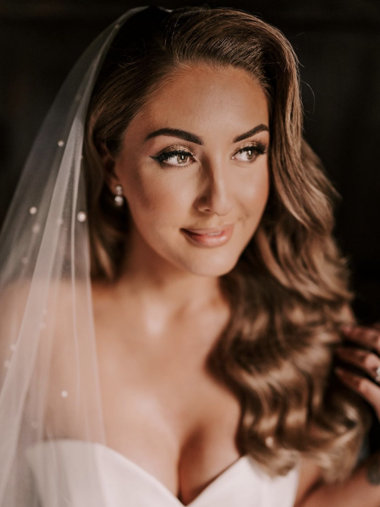 Bride Kaitlyn Wears Custom Theodore Veil 2