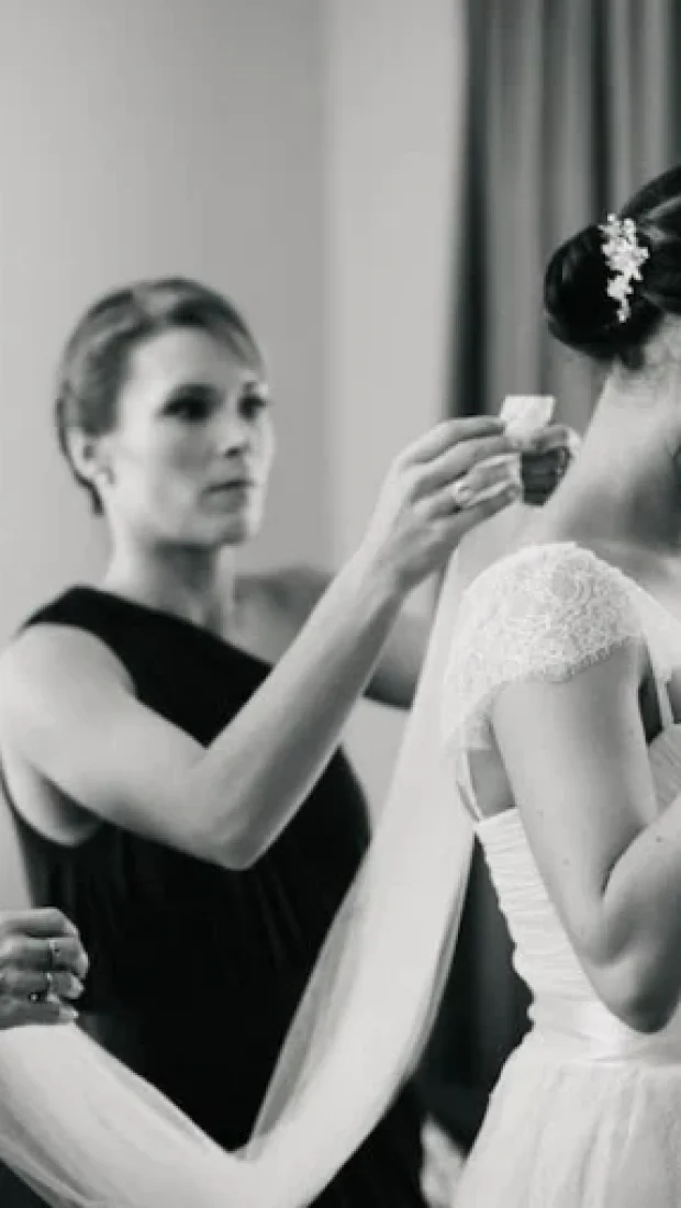 Bride Melissa Wearing Briar Rose Pins And Olivia Veil 2 850x566