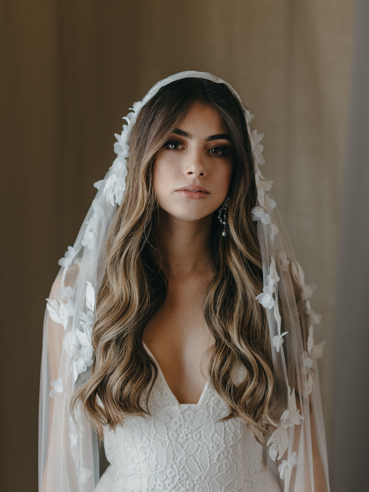 Wavy hairstyle wedding hotsell