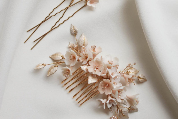 7 Blush Bridal Headpieces You Will Love
