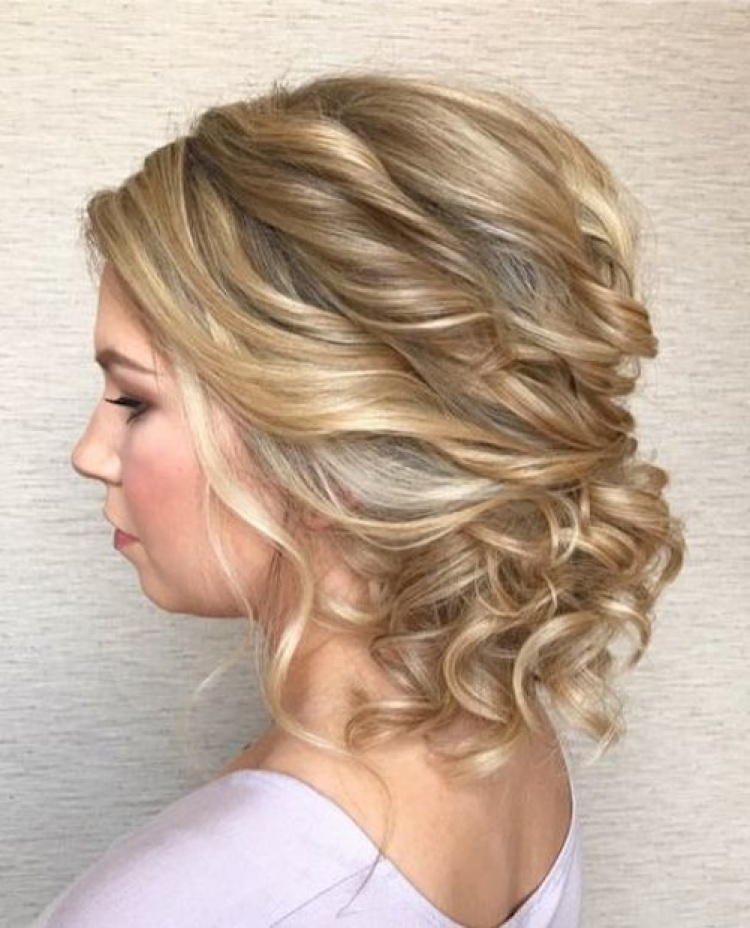 Curly Hair Updos You'll Love 2