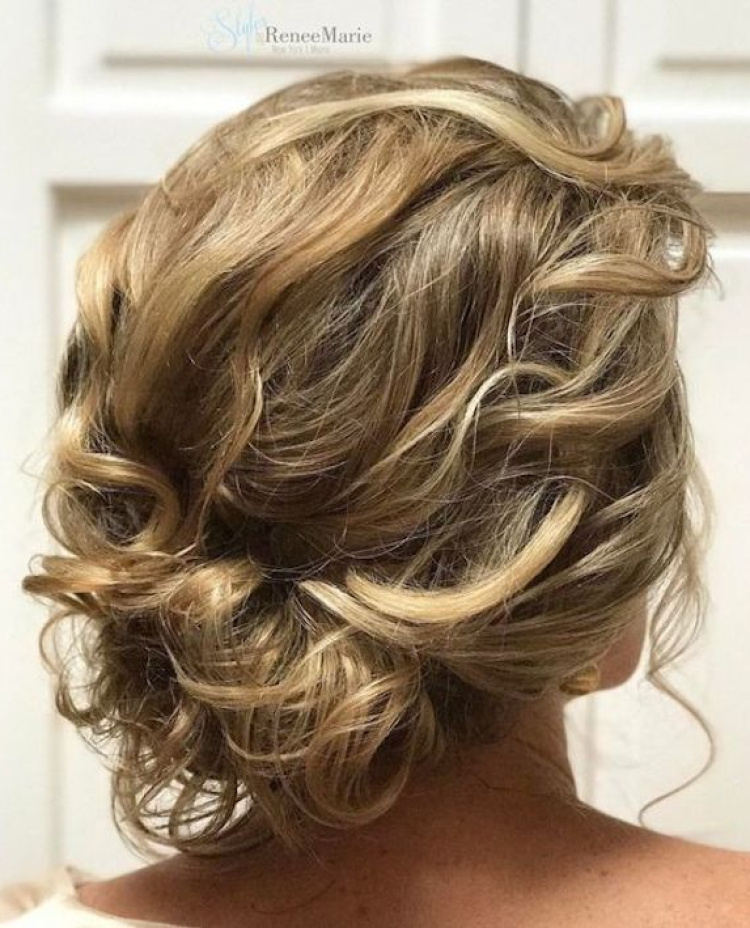 Curly Hair Updos You'll Love 3