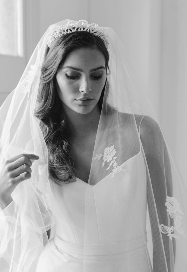 Emmie Chapel Length Veil With Lace 6
