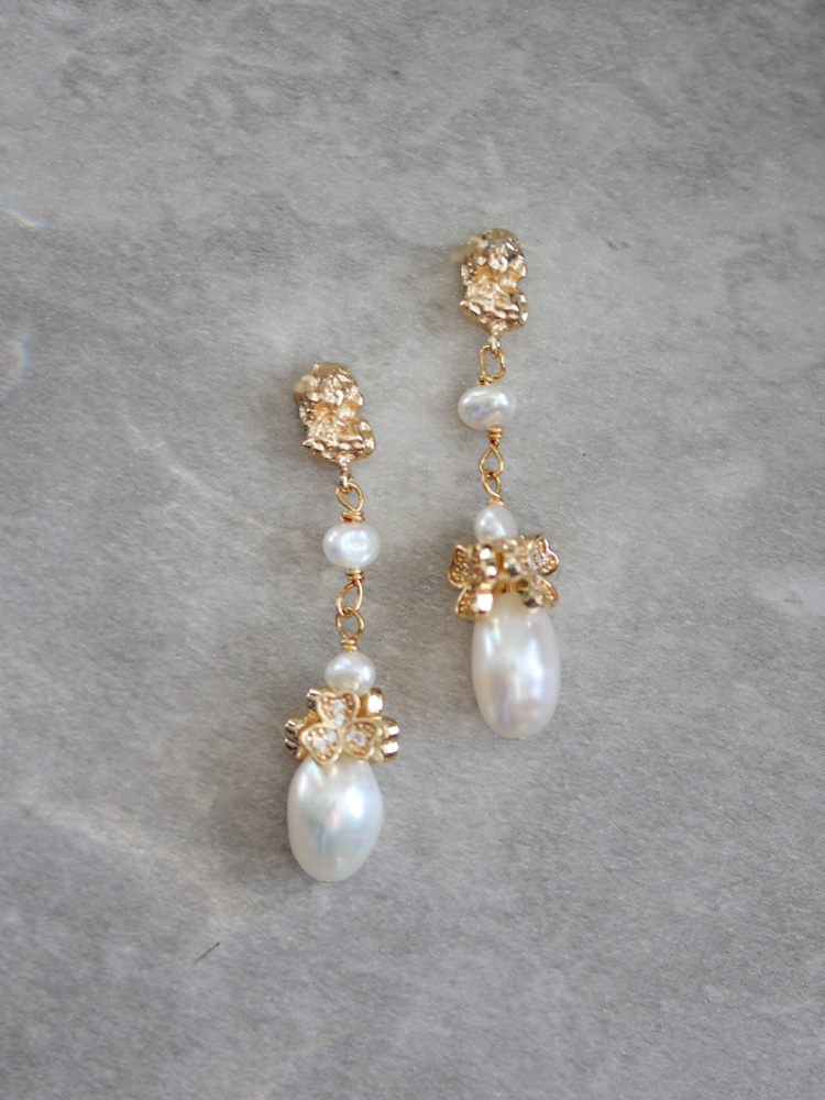 Galia Pearl Bridal Earrings 1