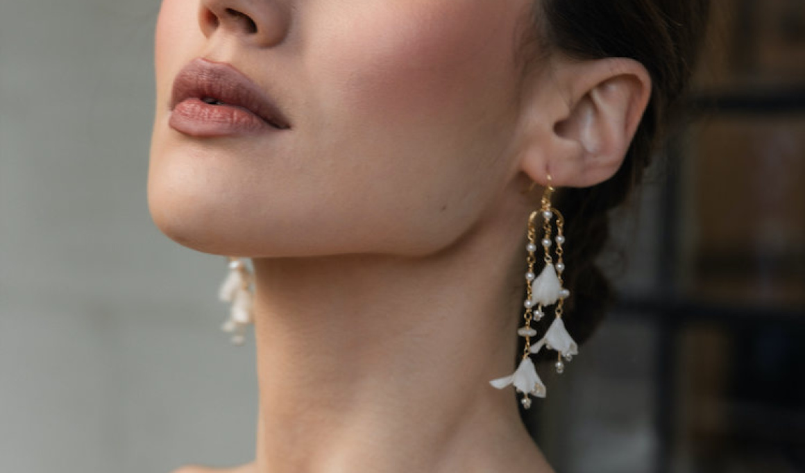 Gold Bridal Earrings For The Style Obsessed Bride 13