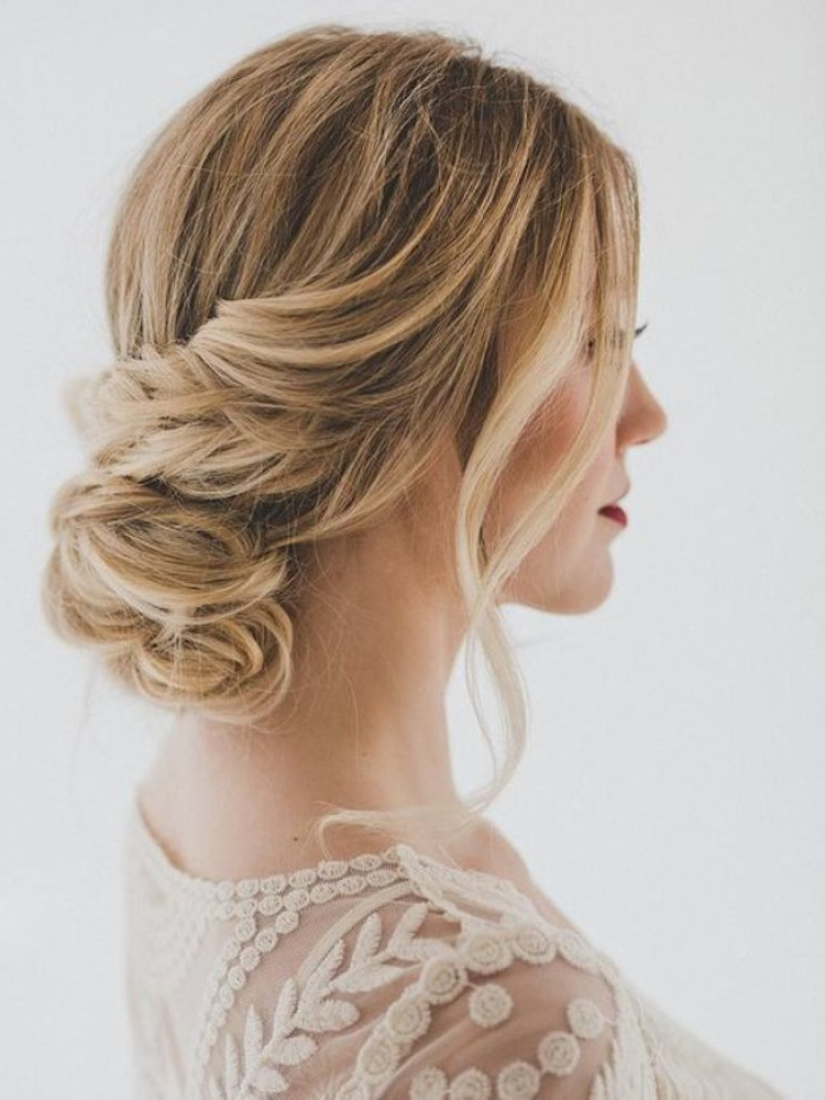 Gorgeous Messy Wedding Updos 20