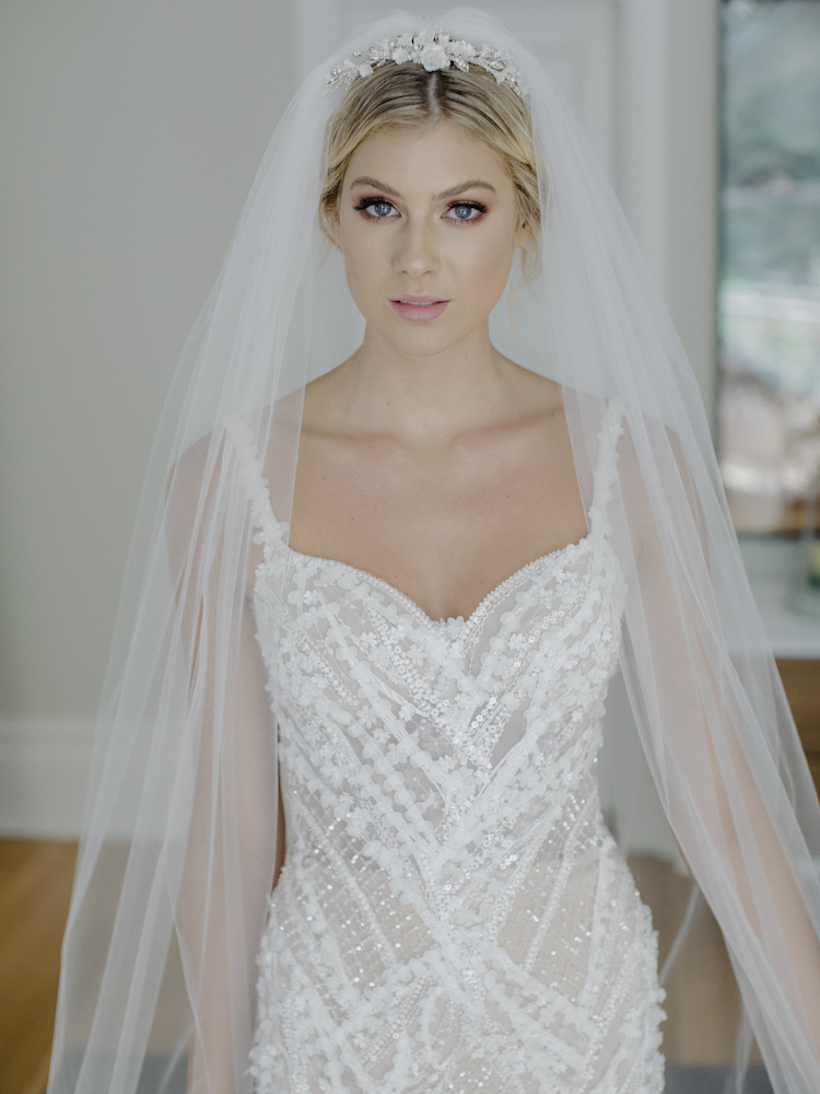 How To Accessorise A Short Wedding Dress 19