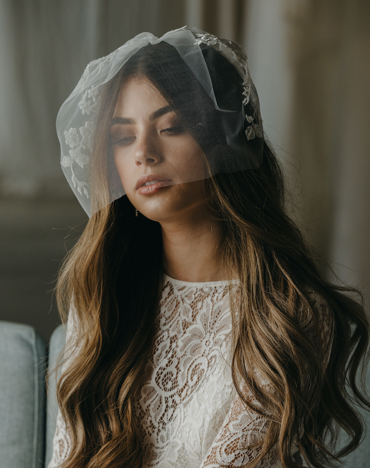 How To Choose A Birdcage Veil 6