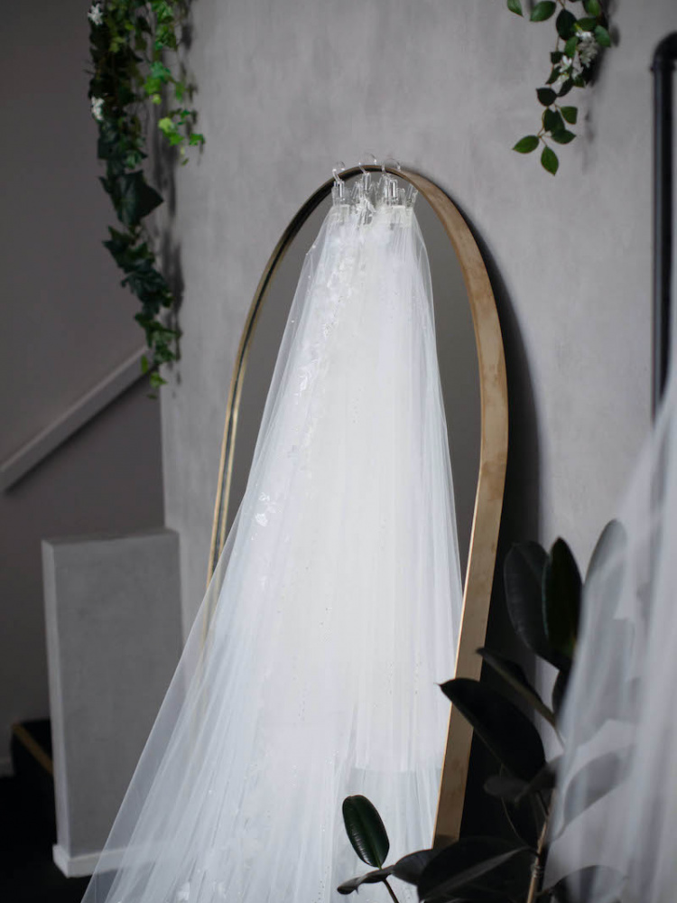 How To Remove Creases From A Wedding Veil 16