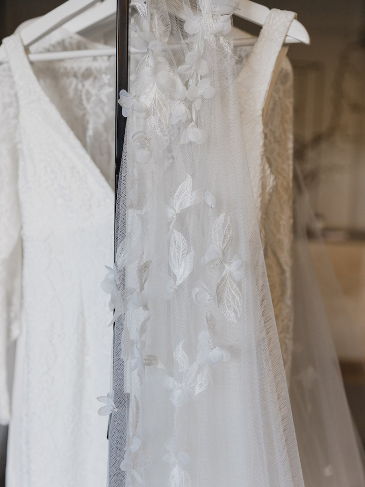 How To Remove Creases From A Wedding Veil 3