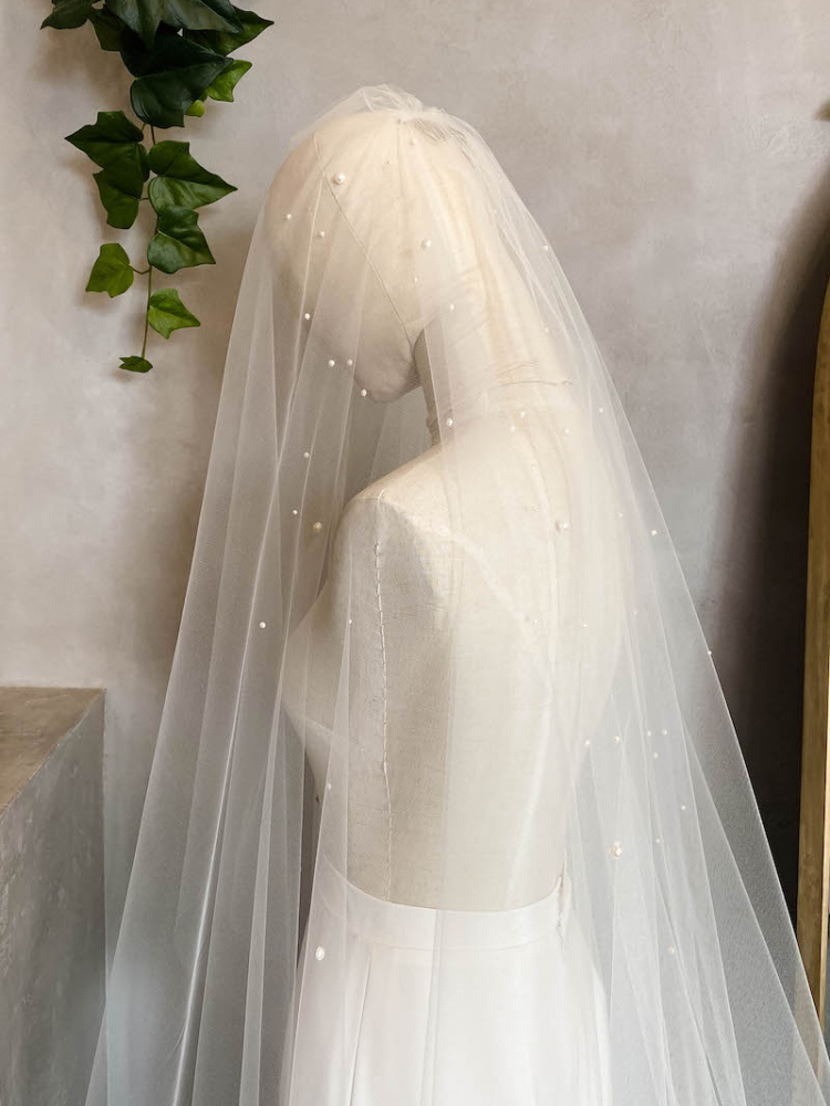 How To Remove Creases From A Wedding Veil 5