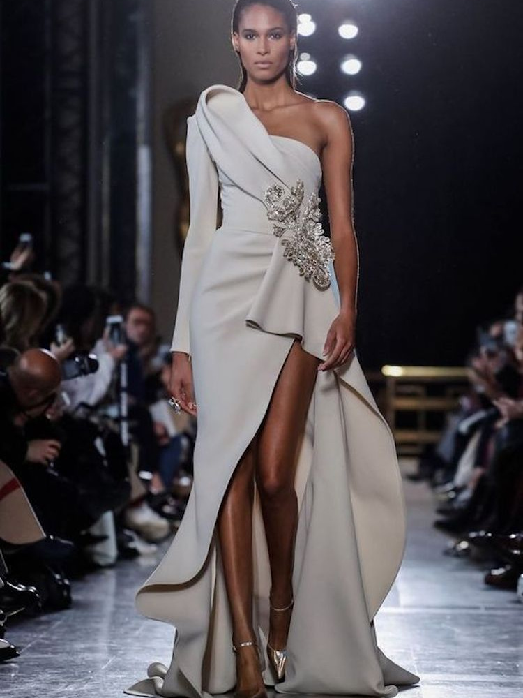 One shoulder style outlet