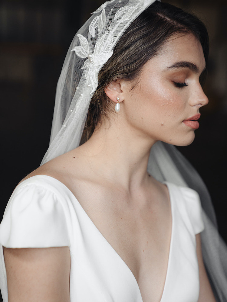 LADY LAUREL Juliet cap veil