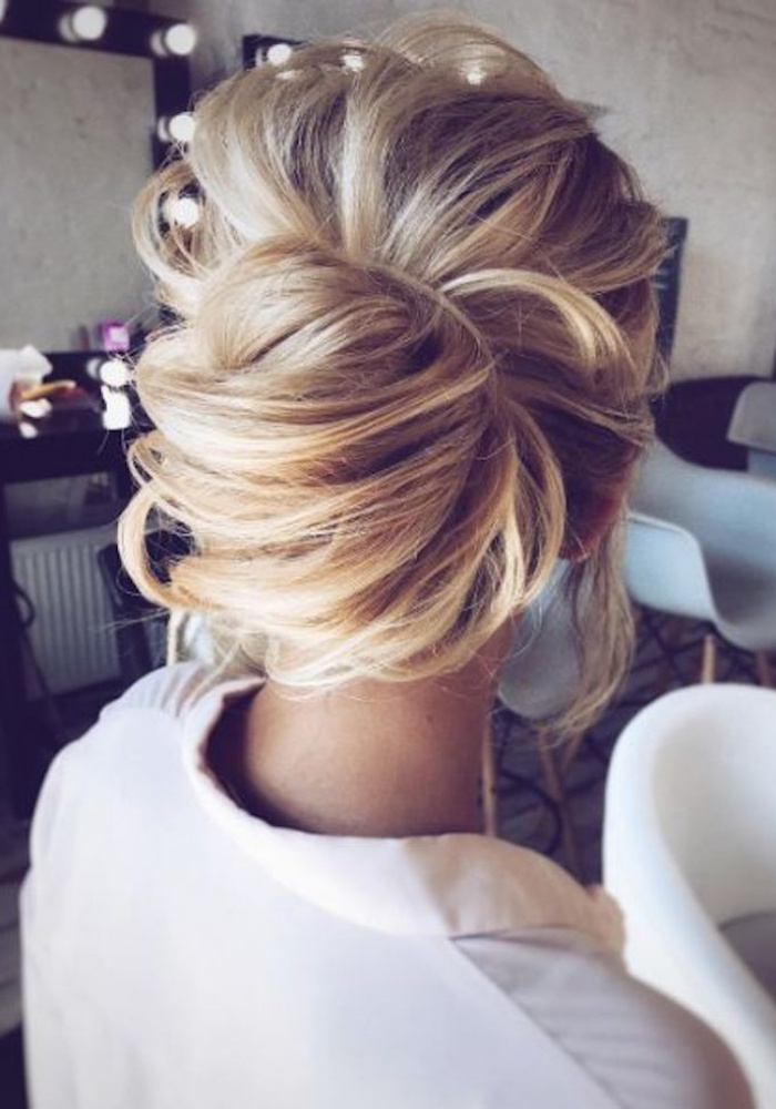 Loose Updos Simple And Stunning Wedding Hairstyles You'll Love 7