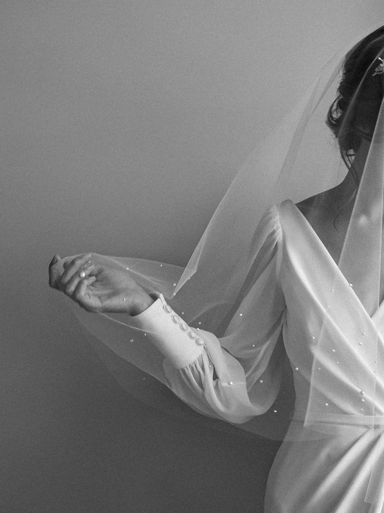 Lumiere Fingertip Veil With Pearls 5.jpg