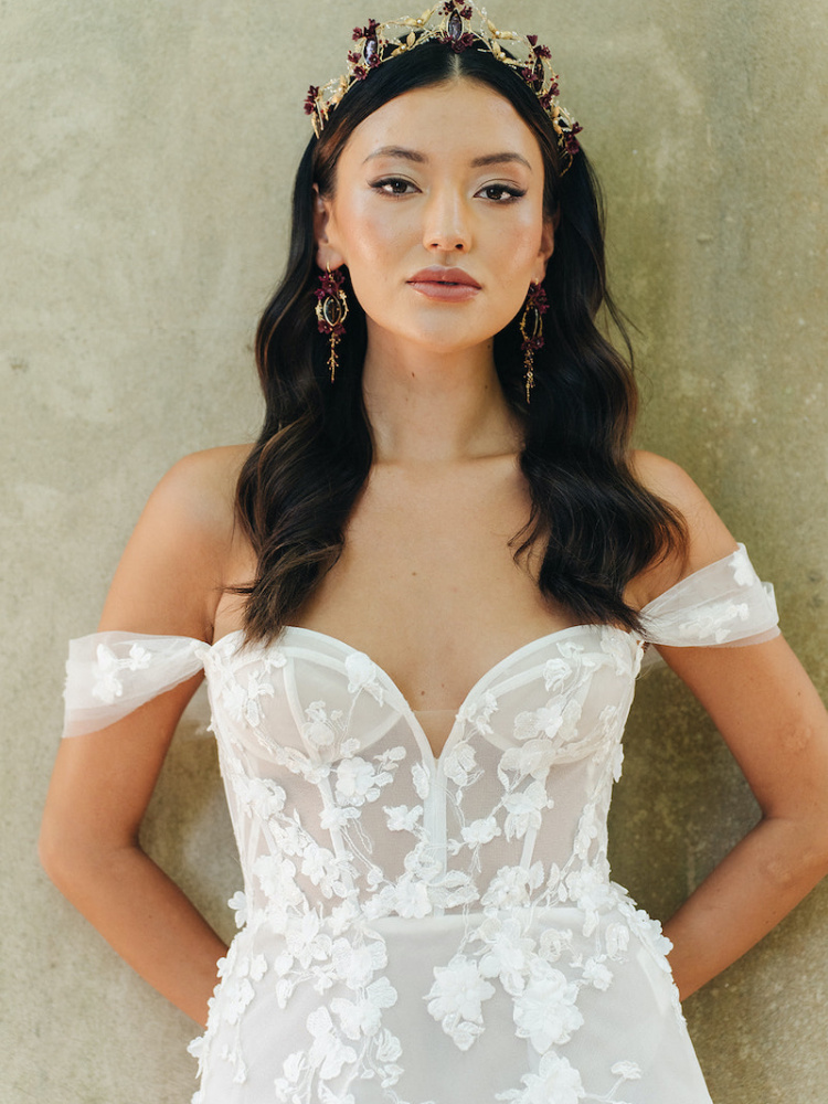 Night Kiss Wedding Crown 1