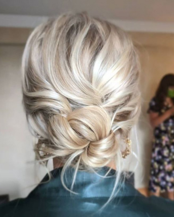 Our Favourite Updo Hairstyles For The New Season Relaxed Updos 4