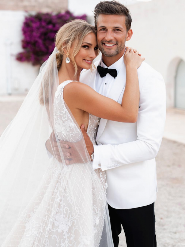 Gorgeous Wedding Hairstyles With Veils Anna Heinrich Wedding Ponytail 1