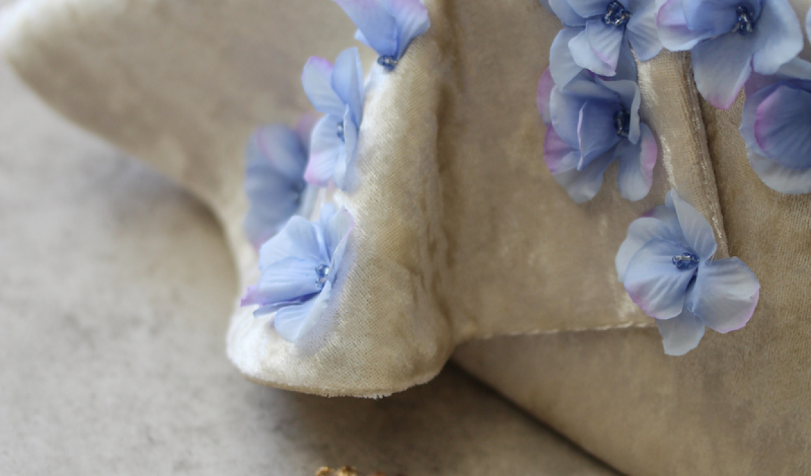 Stylish Ideas For The Something Blue Wedding Tradition Isabella Clutch 2