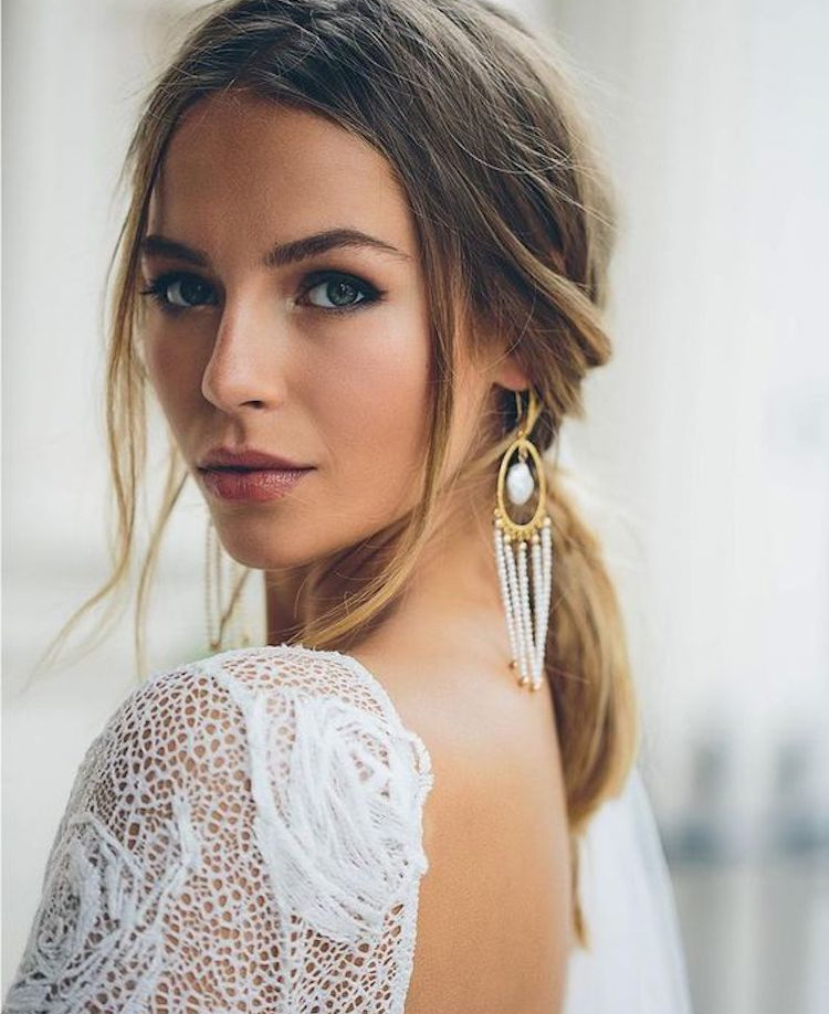 The Essential Guide To 2020 Wedding Hair Straight Wedding Hair 3