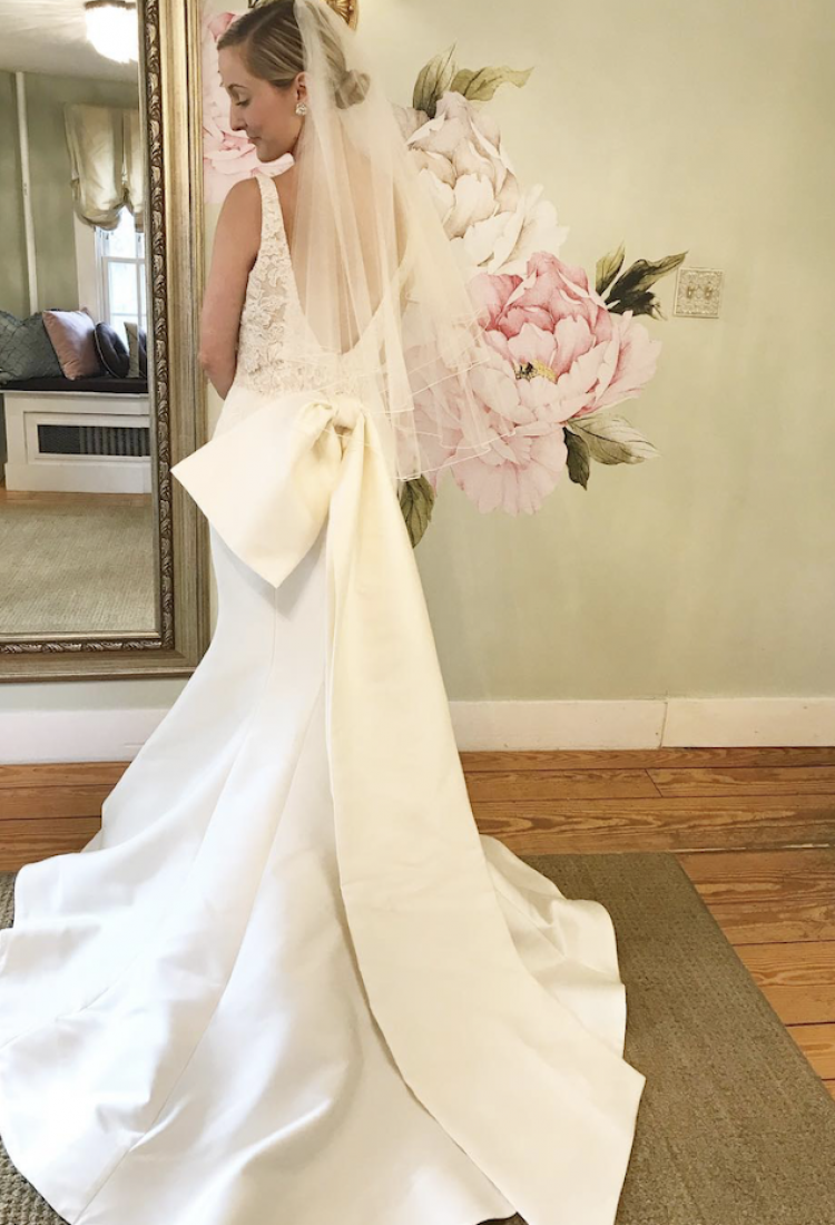 Wedding Dress With Bow And Bridal Veil 2