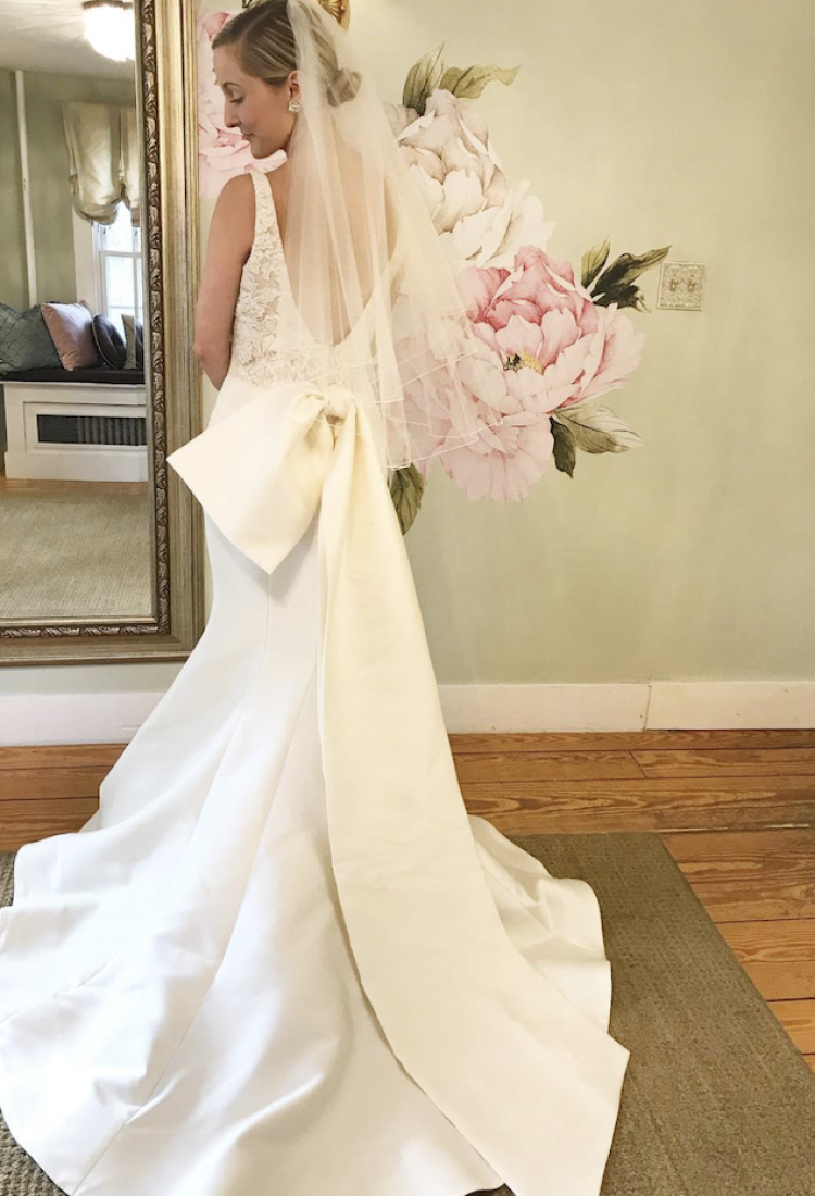 Wedding Dress With Bow And Bridal Veil 2