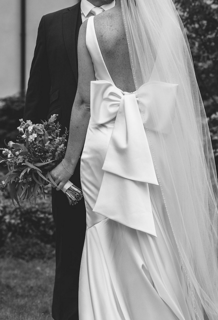 Wedding Dress With Bow And Bridal Veil 4